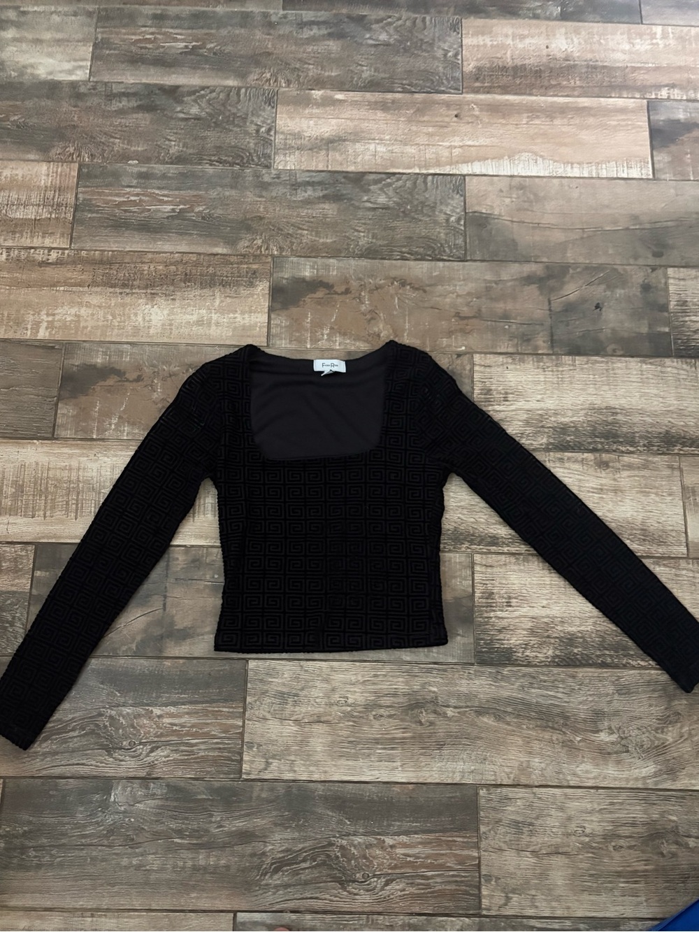 Black Long-Sleeve Square Neck Crop Top